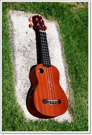 Ukulele Riptide (ยูกูเลเล่,อูคูเลเล่) US-5NS